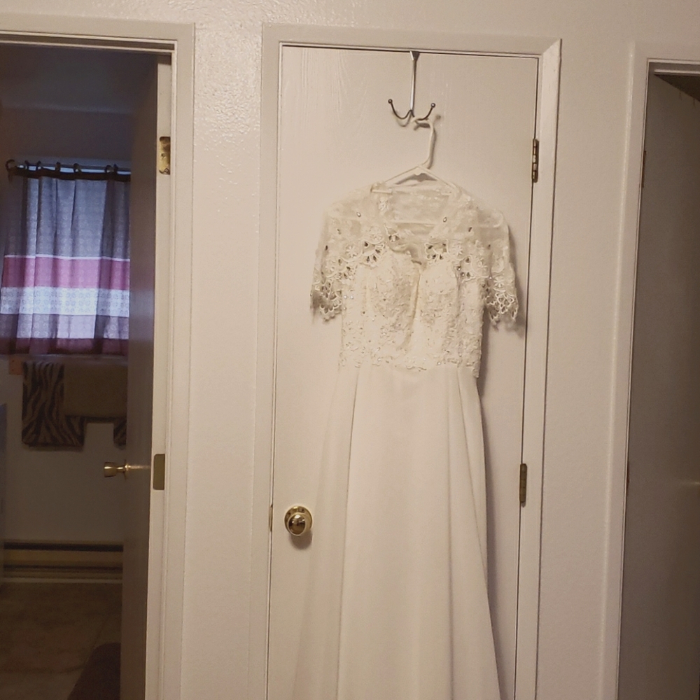 SIZE 10 WEDDING DRESS, CAPE, AND VEIL
